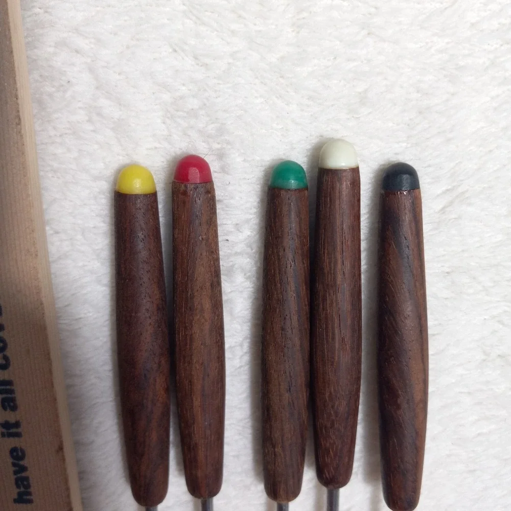 Fondue Forks Set 5 Teak Wood Handles Color Tips 10